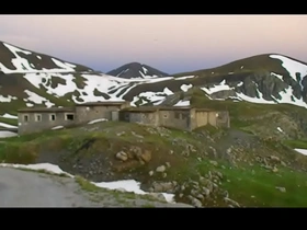 Visite nu et matinale, dans le froid, d'un fort militaire abandonne a 2500m alt
